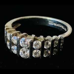 CZ STERLING SILVER 925 Ring Size 9, 5g